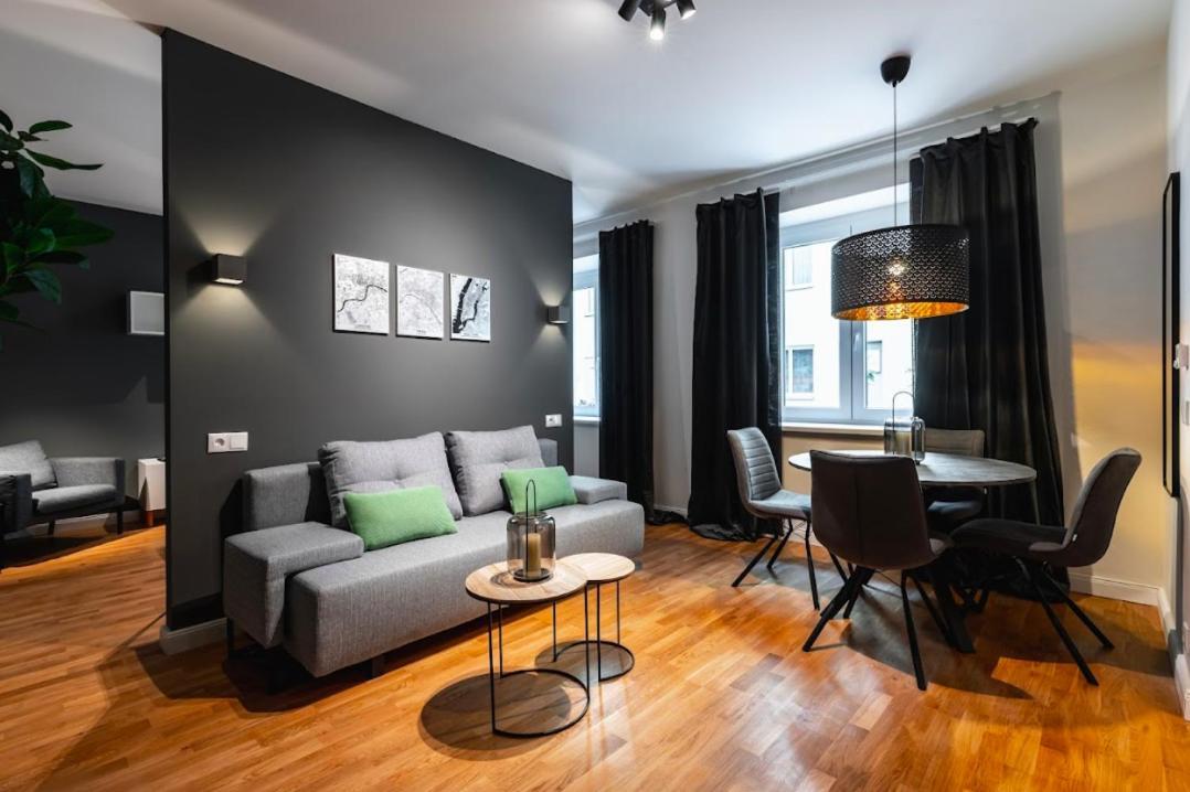 Authentic Apartment Next To Schwedenplatz Wina Bagian luar foto
