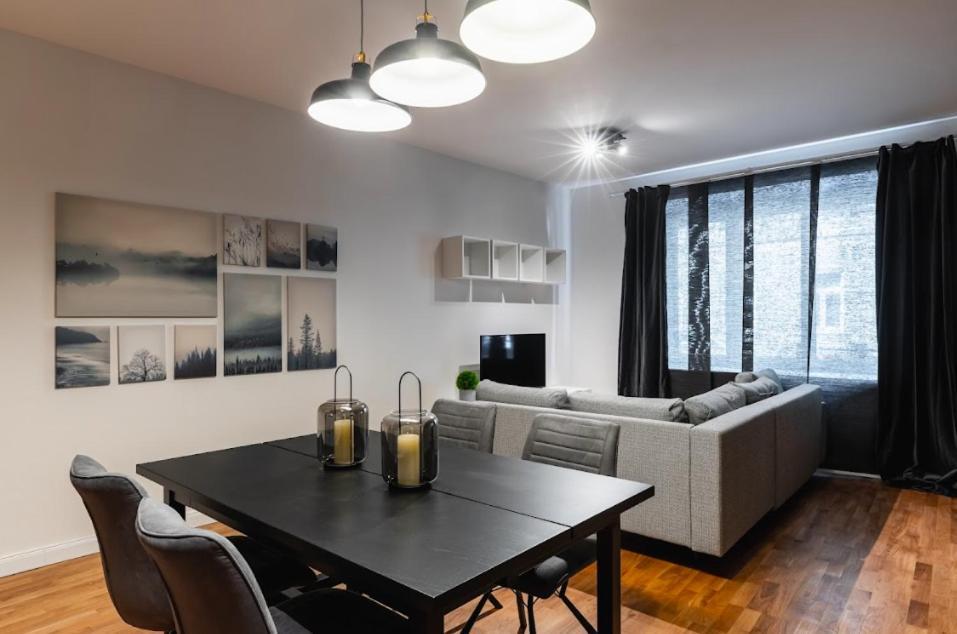 Authentic Apartment Next To Schwedenplatz Wina Bagian luar foto